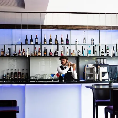 Radisson Blu Hotel, 4*