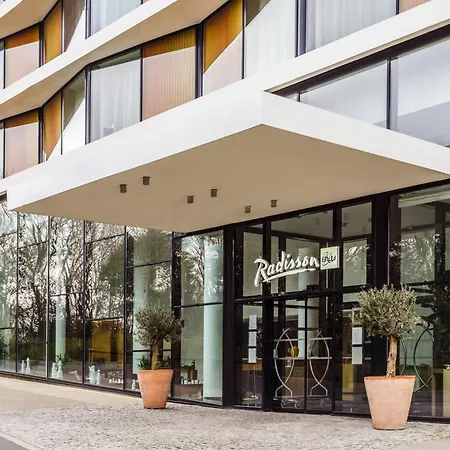 Radisson Blu Hotel, فندق 4*