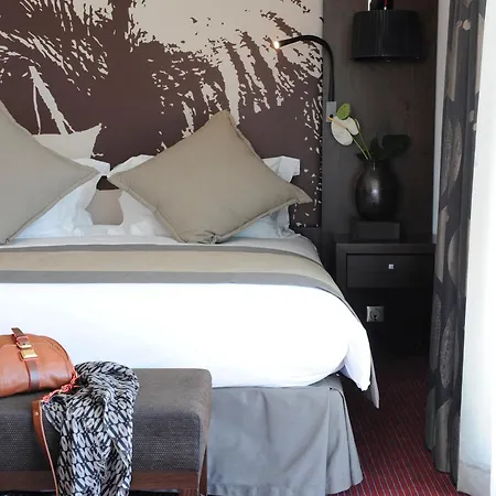 Radisson Blu Hotel, Hotel