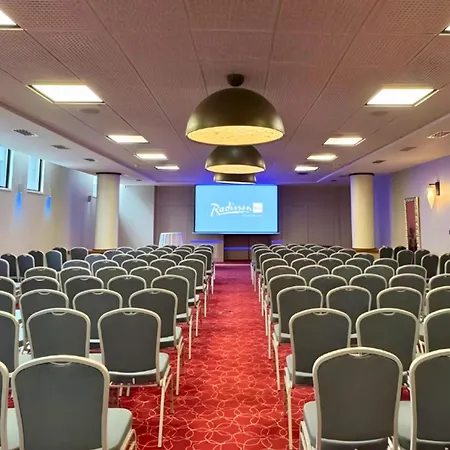 ホテル Radisson Blu Hotel, モンペリエ