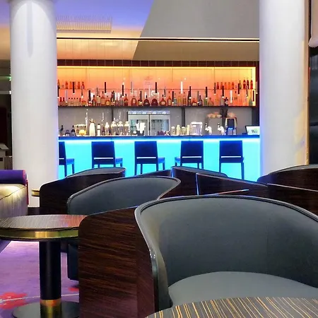 ホテル Radisson Blu Hotel, モンペリエ